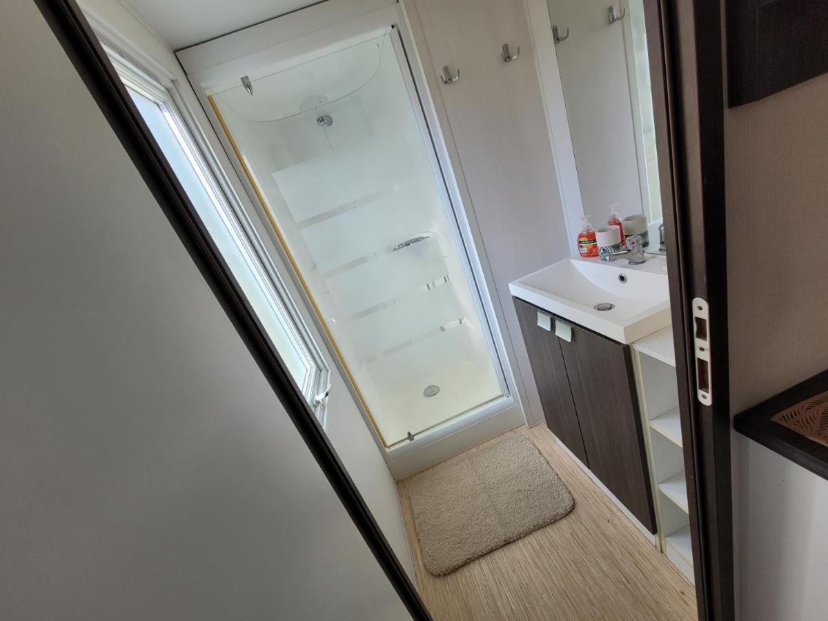 Chez Coralie Hotel La Roque-d'Antheron Ngoại thất bức ảnh